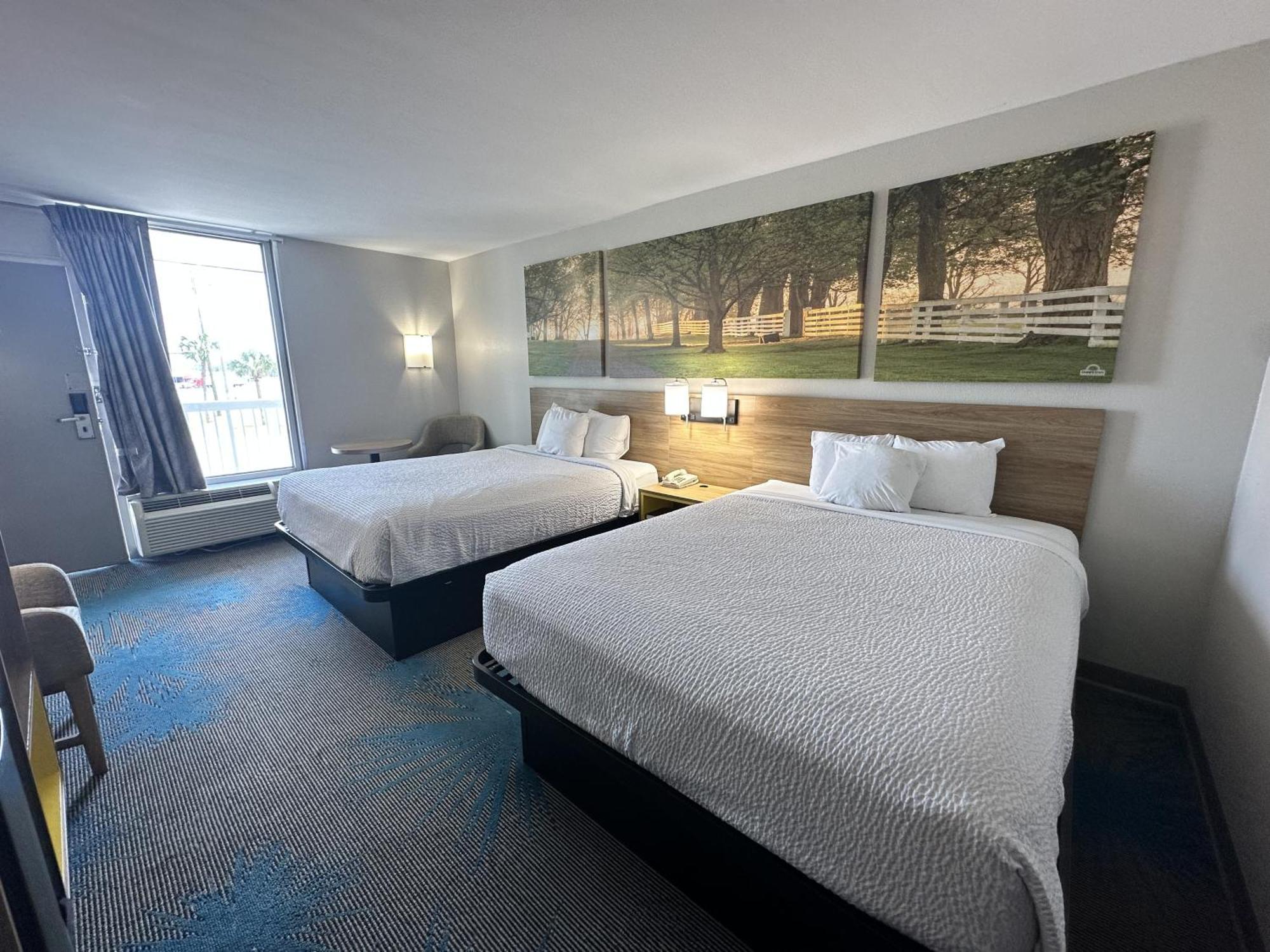 Days Inn By Wyndham Adel I-75 Eksteriør bilde